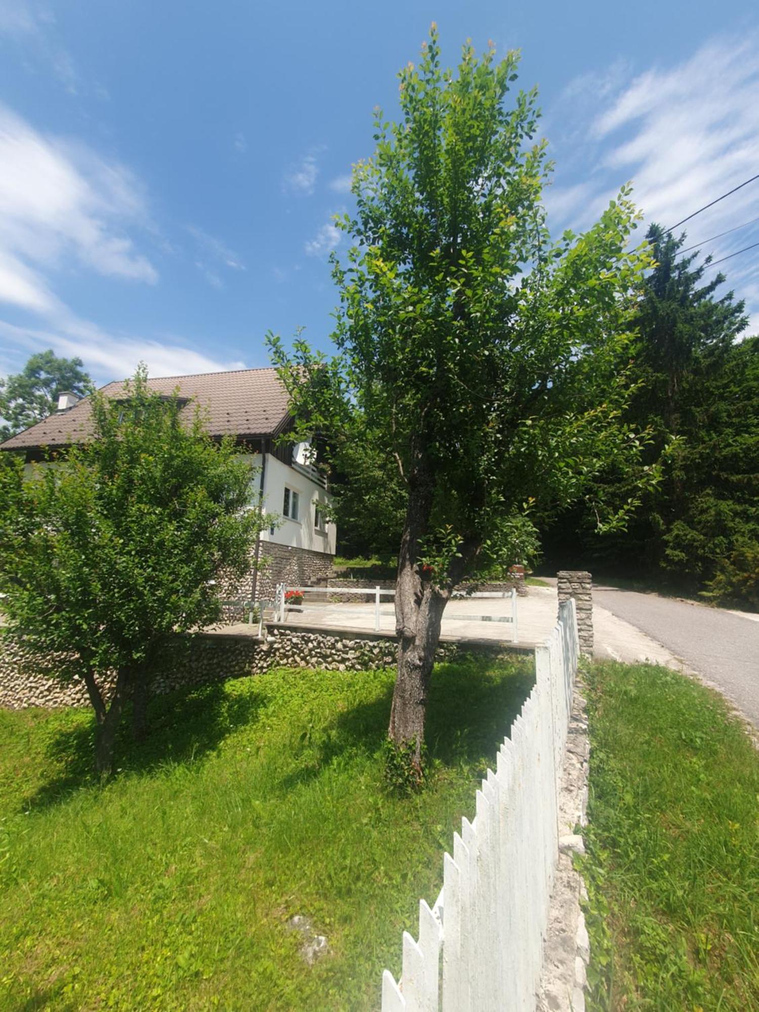 Guesthouse Nikola Plitvička Jezera Esterno foto