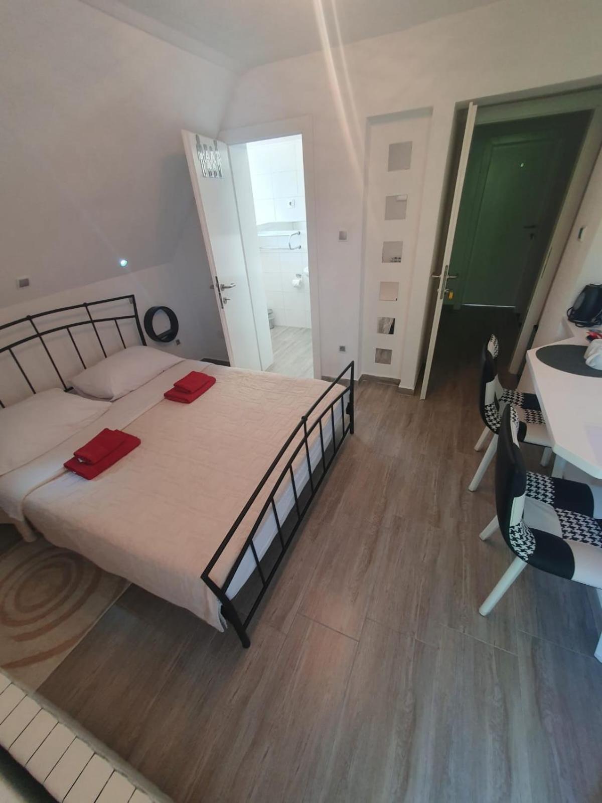 Guesthouse Nikola Plitvička Jezera Esterno foto