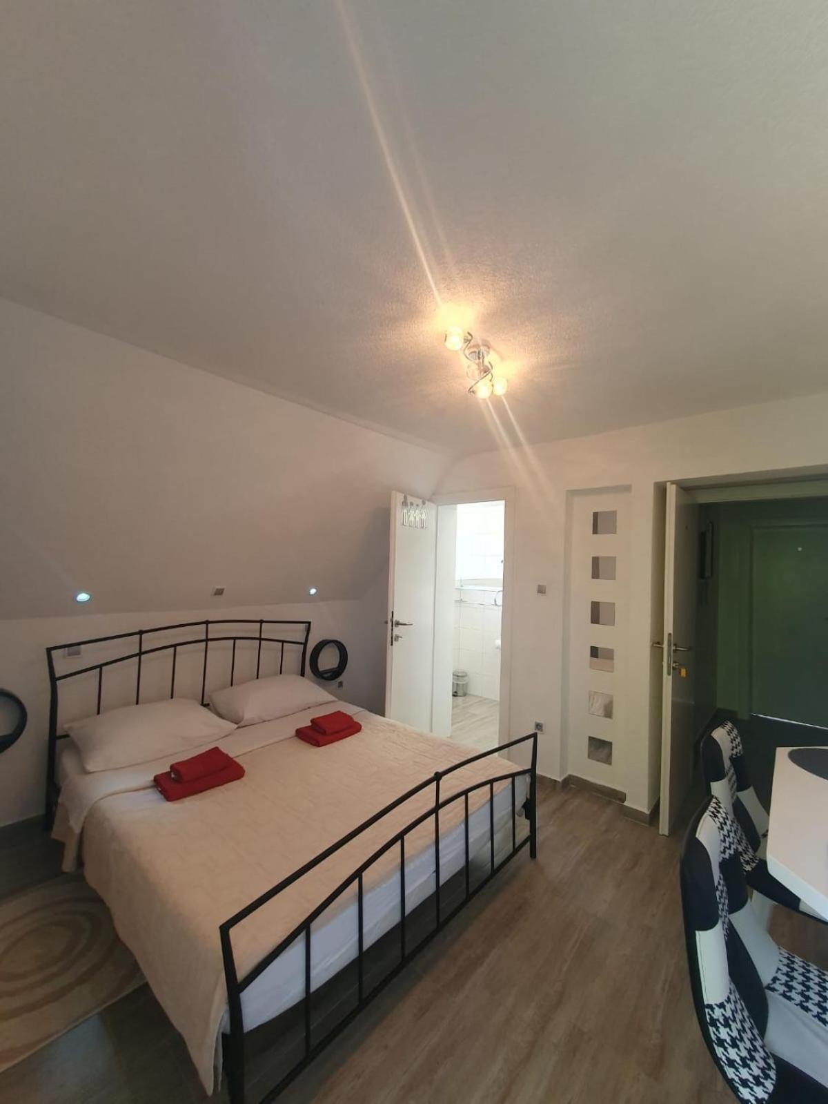 Guesthouse Nikola Plitvička Jezera Esterno foto